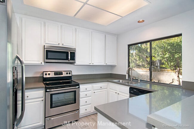 Photo - Detached home in La Jolla Colony!