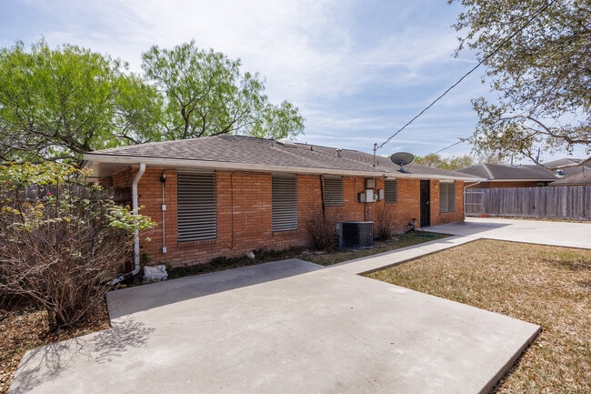 Photo - 1137 Bradshaw Dr