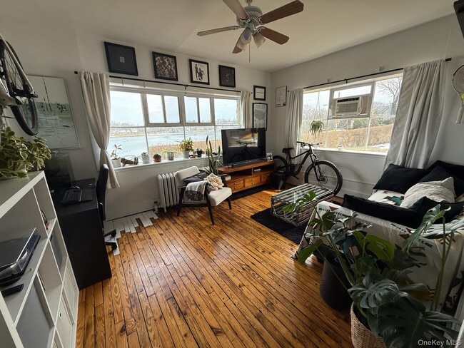 Photo - 293 W Shore Rd Unit 1