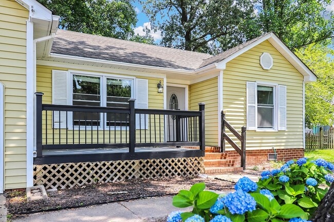 Photo - 2129 Agecroft Rd