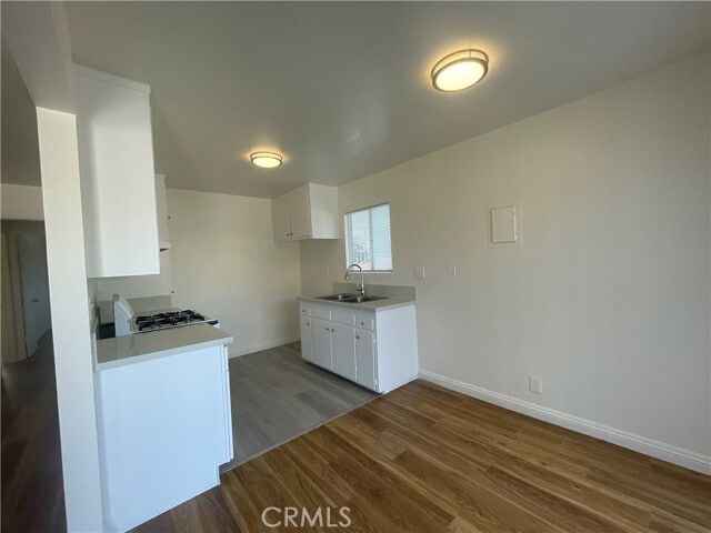 Photo - 4572 Canoga St