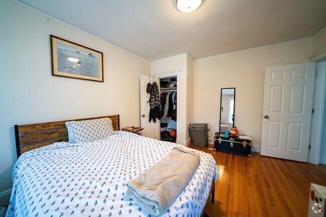 Building Photo - 8 Selkirk Rd Unit #1 Rental