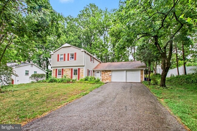 Building Photo - 1405 Peachwood Ln