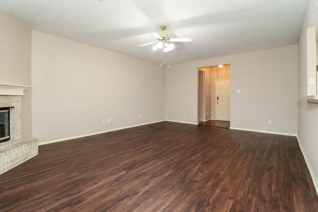 Photo - 1113 Darren Dr