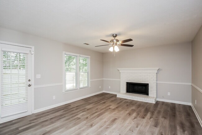 Photo - 1448 Christiana Dr