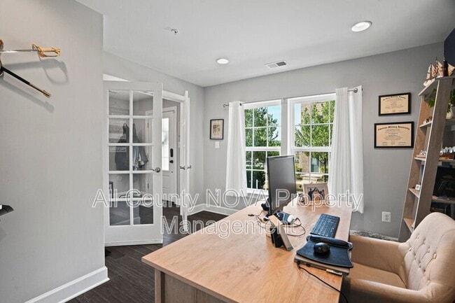 Photo - 2910 Pinebrook Rd