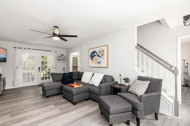 Photo - Charming 3 Bedroom Home with Modern Features and Spacious Outdoors!