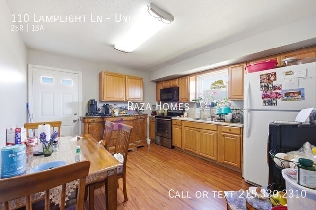 Photo - 110 Lamplight Ln