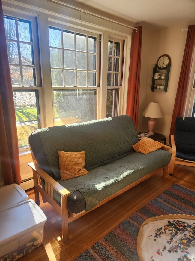 Sala de estar - 380 Lloyd Ave Unidad 1A