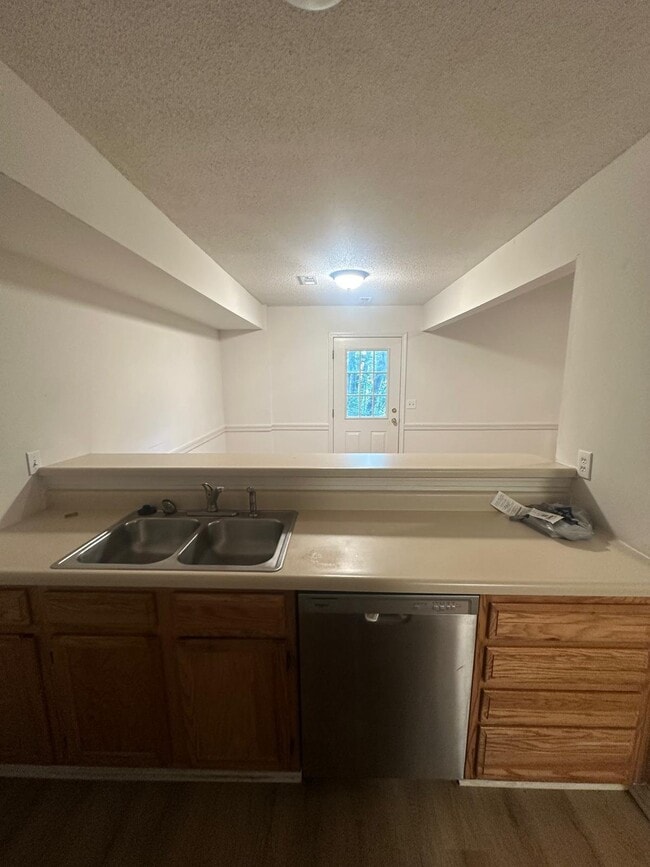 Photo - 1604-1606-1606 Radcliffe Dr Unit 1606