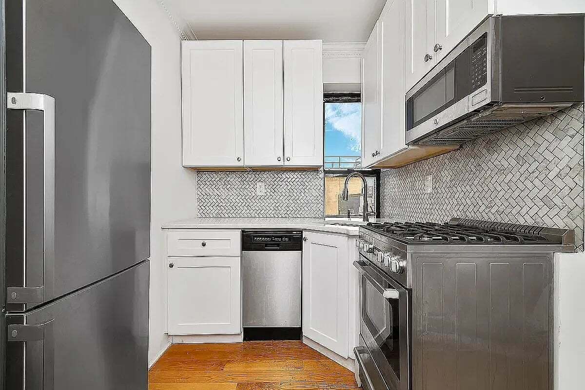 Photo - 380 S 4th St Unit 19