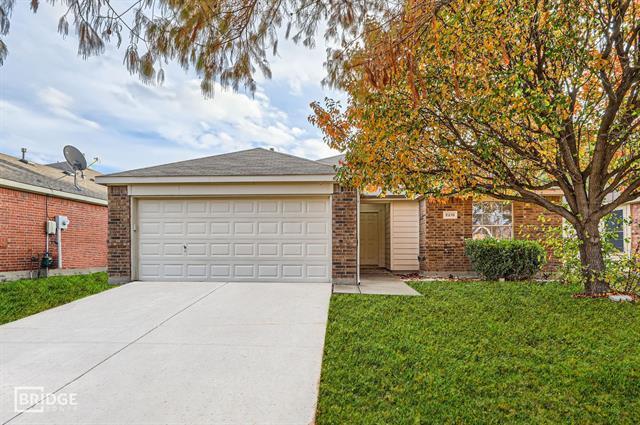 Building Photo - 2210 Sumac Dr