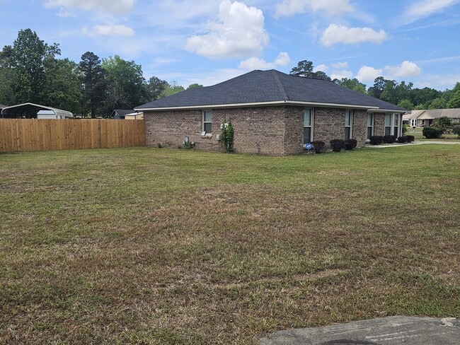 Photo - 5727 Lexington Dr