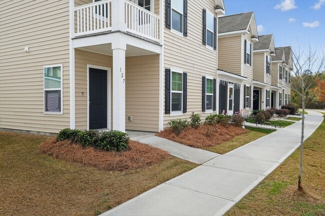 Photo - 4 bedroom 3 bath townhome in Rice Hope