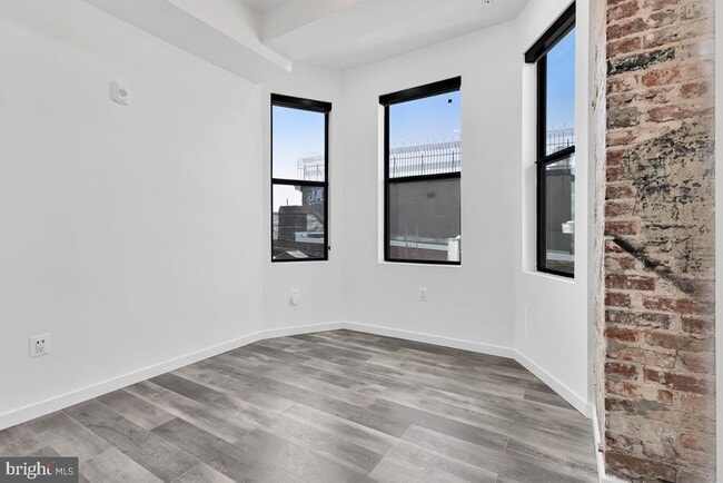 Photo - 506 H St NE Unit 301