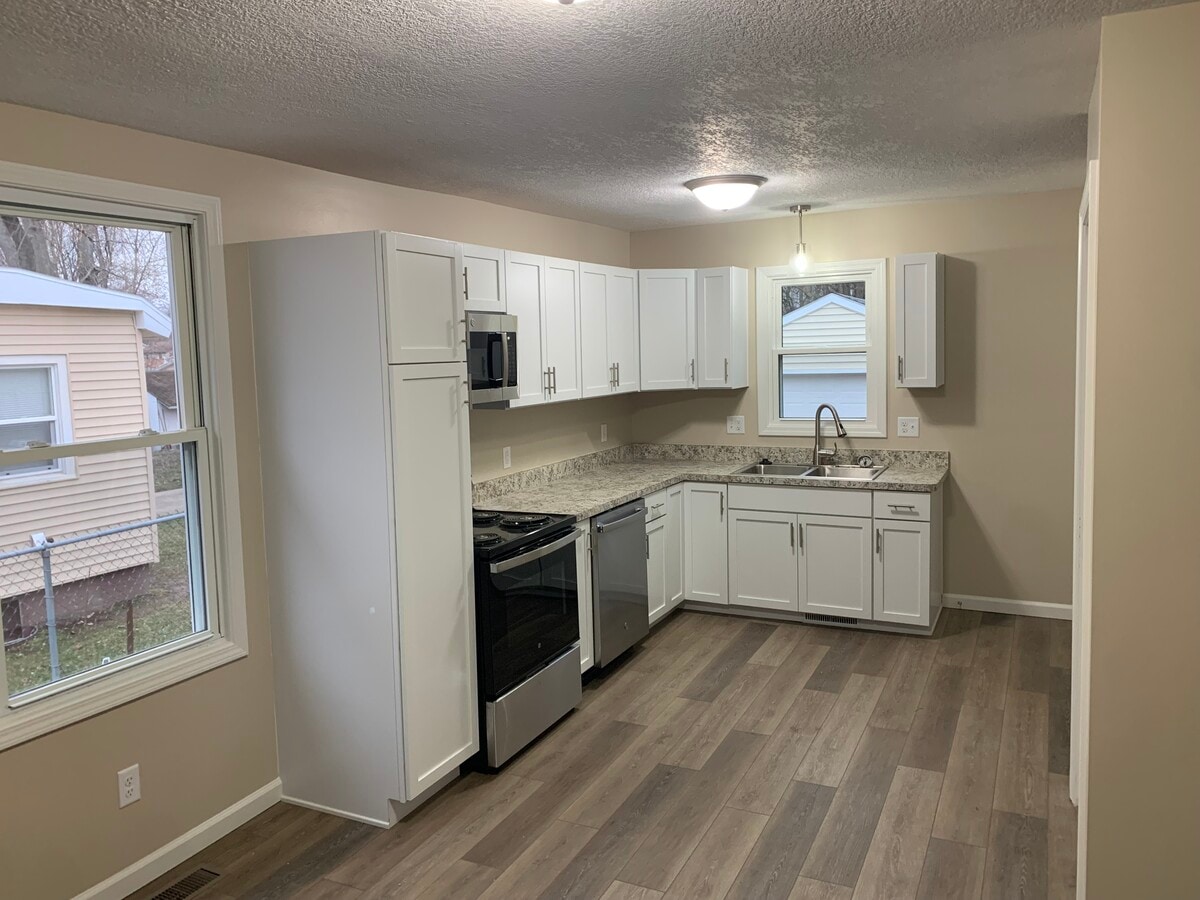 Photo - 512 Blackman St