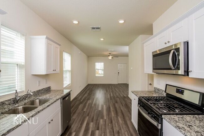 Photo - 5222 Dawn Break