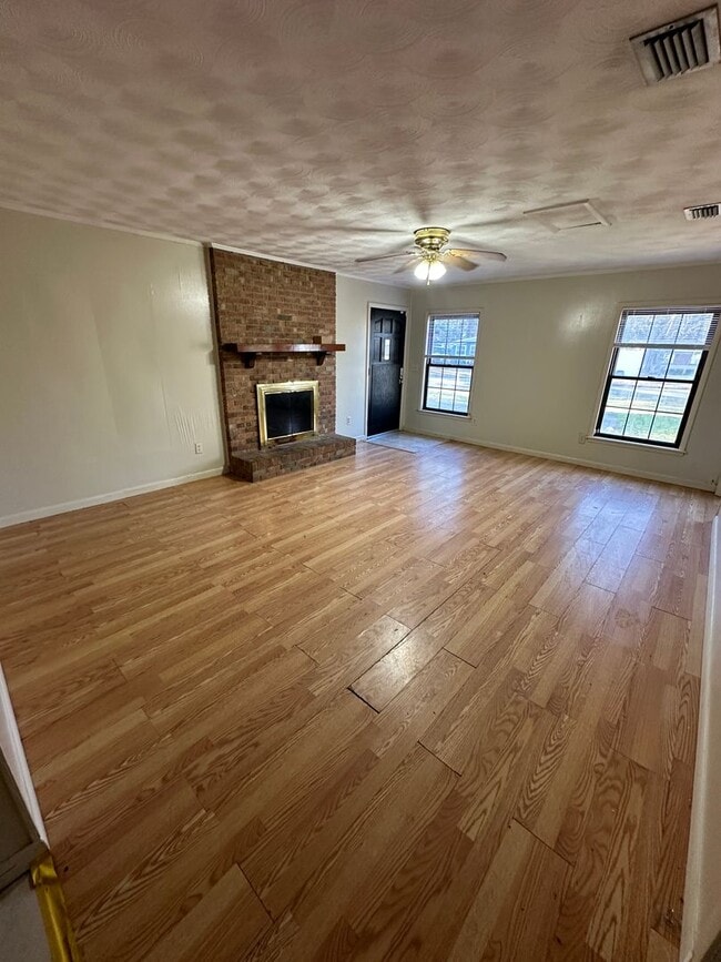 Photo - 4/2 house on Karen Lane - Available Now!