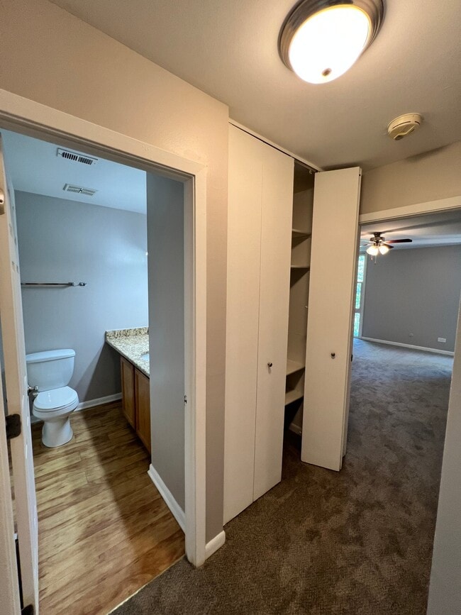 Photo - 5650 Abbey Dr Unit 5650-4K