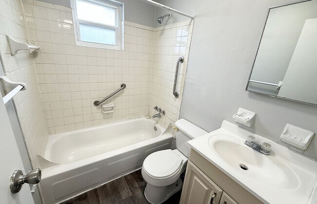 Photo - Beecher Street