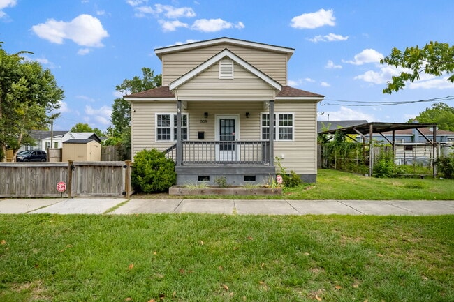 Photo - 1109 Orange St