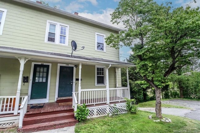 Building Photo - 14 Poplar St Unit B