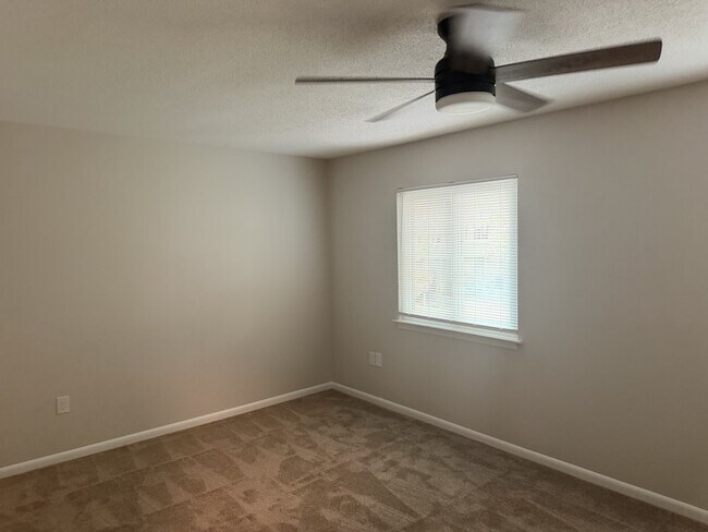 Photo - 527 Tibet Ave