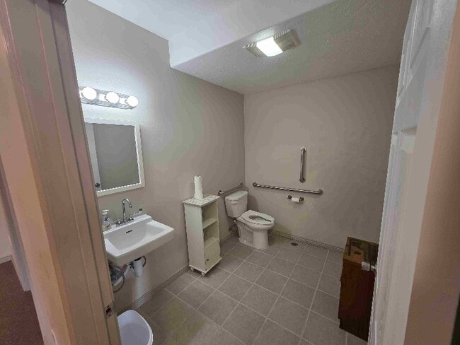 Photo - 14 4th St NW