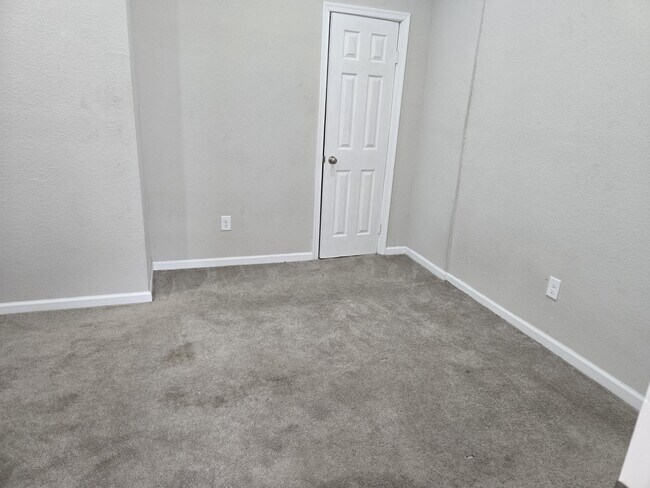 Photo - 126 Linden Ave Unit 1