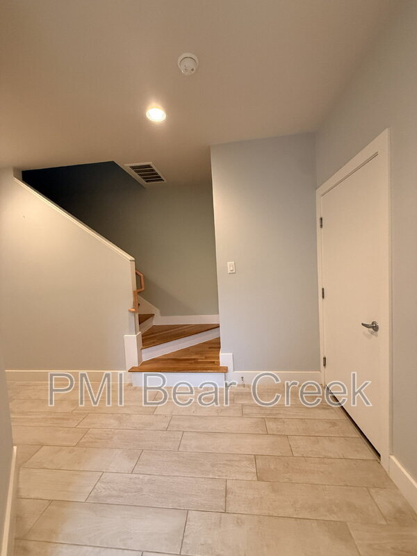 Photo - 4618 Nichols St