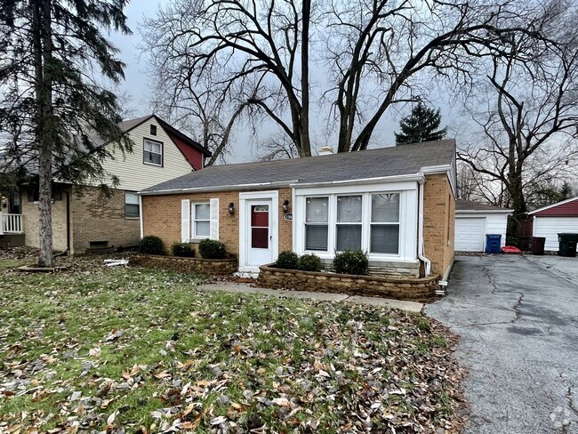 Building Photo - 18626 Golfview Ave Rental