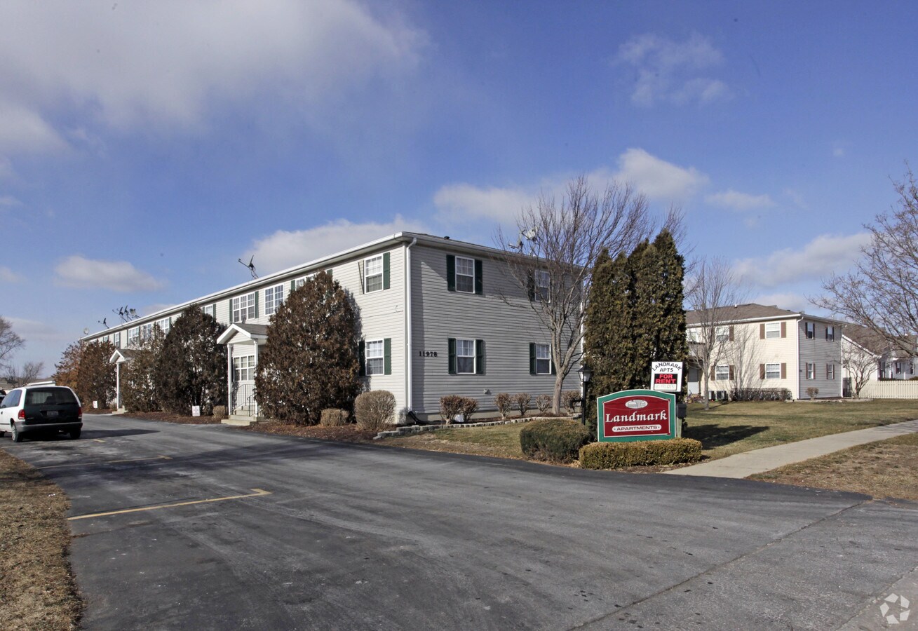 Photo - Landmark Apartments