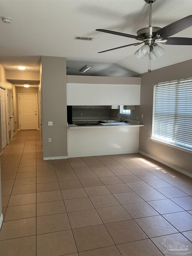 Photo - 1653 Governor's Dr