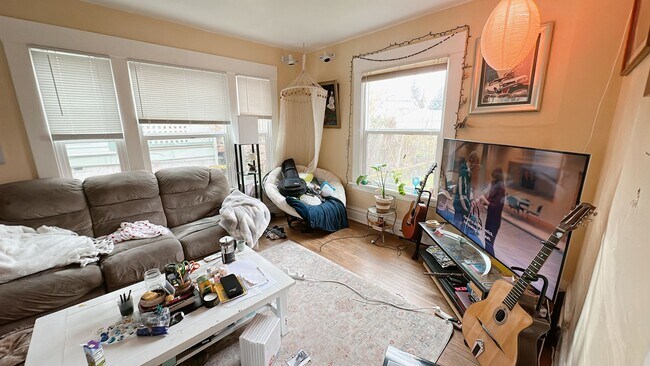 Photo - PRELEASE:  4+bdrm/1bath near WWU + Sehome Hill