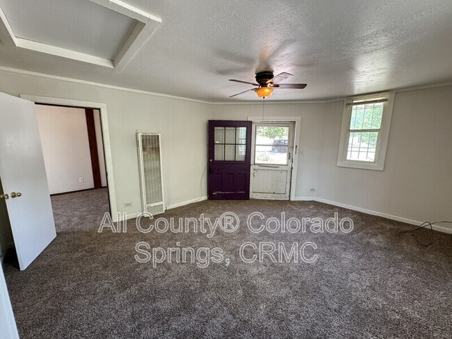 Photo - 215 E Dale St