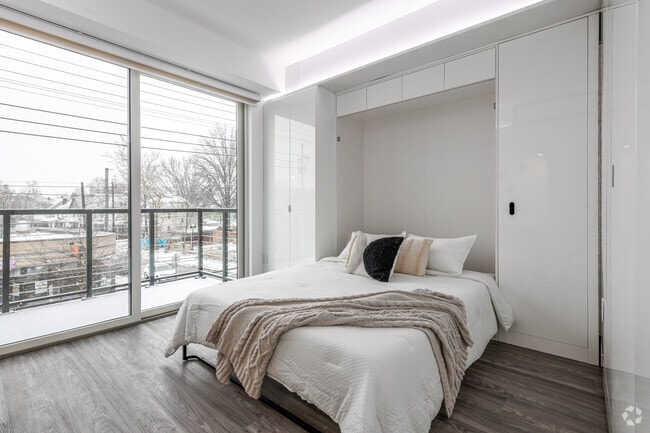 Studio - 476SF