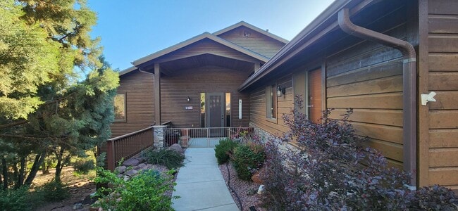 Building Photo - Beautiful Veiws From This Spacious Four Bedroom Home!