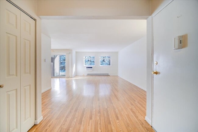 Photo - 45 Scarborough Ln Unit A