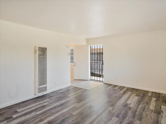 Photo - 2901 Octavia St Unit Apt 4