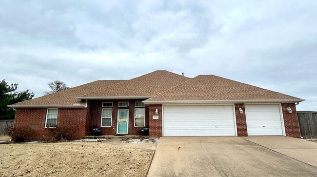 Photo - 610 Summer St