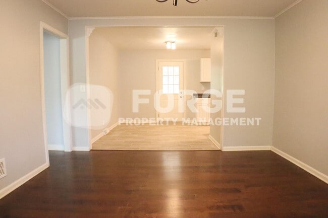 Photo - 106 Parkdale Dr