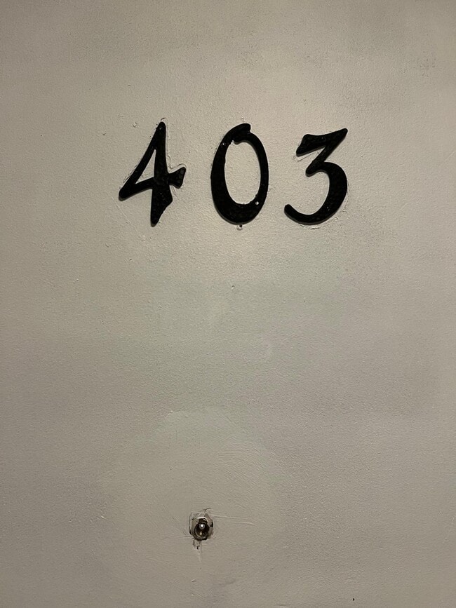 Building Photo - 2448 Carling Ave Unit 403