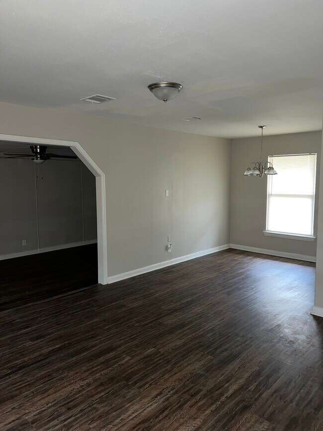 Photo - 209 Charcliff Dr Casa