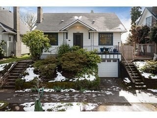 Building Photo - Hollywood District Home - 3 Bdrm 2 bths, 2290 sq. ft.