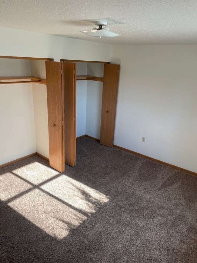 Photo - The Meadows (Amy Dr)