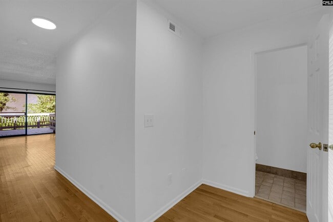 Photo - 301 Harbor Heights Dr