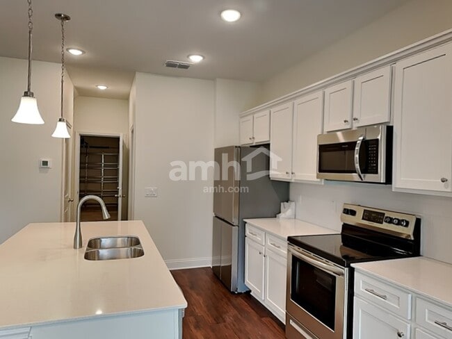 Photo - 6210 Little Blf Cir