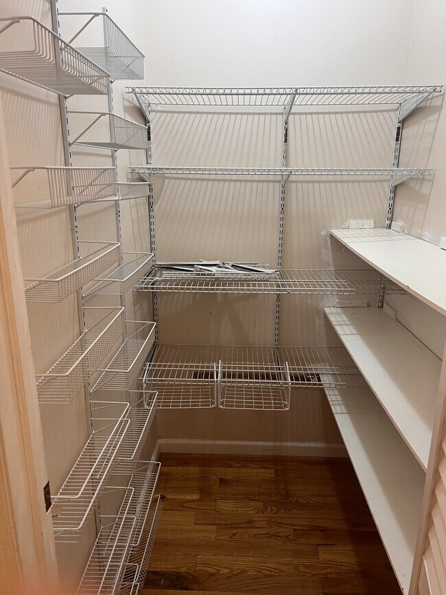 Photo - 260 Boyd Ave