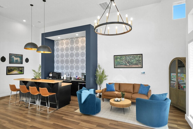 CLUBROOM