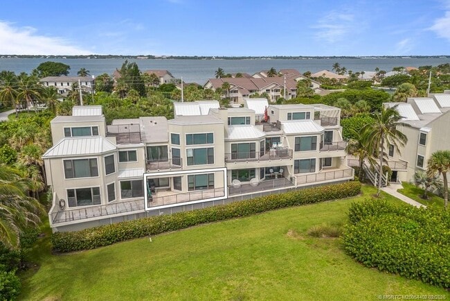 Photo - 2051 NE Ocean Blvd Unidad C13